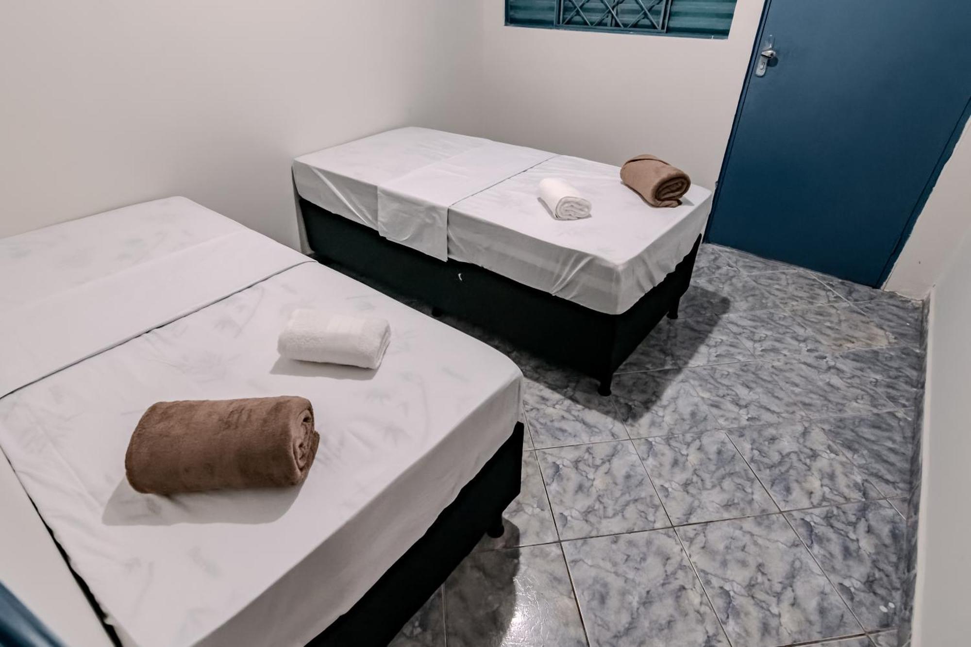 Pousada Roosevelt Quarto 03 - Pousada Central Prox Rodoviaria E Dist Industrial Hotel Uberlândia Екстериор снимка