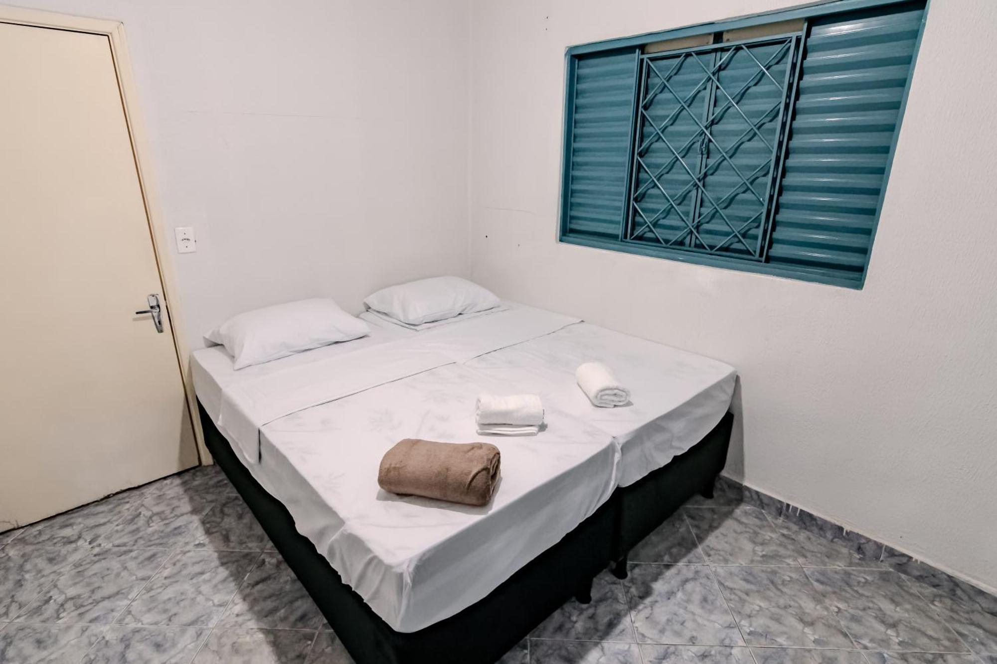Pousada Roosevelt Quarto 03 - Pousada Central Prox Rodoviaria E Dist Industrial Hotel Uberlândia Екстериор снимка